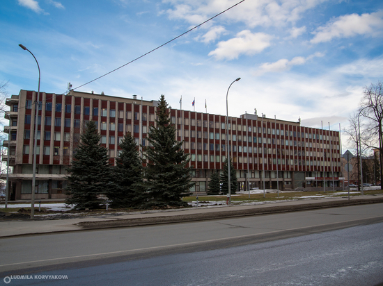  Пострадавший в ДТП мэр Петрозаводска пропустит городскую планерку