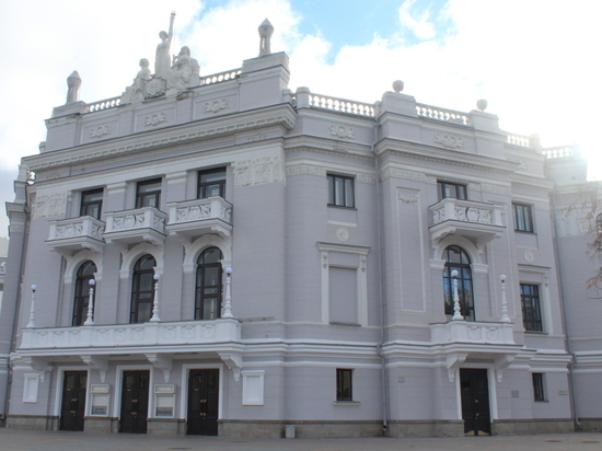 Ремонтировать оперный театр в Екатеринбурге будет та же компания, что реставрировала кукольный