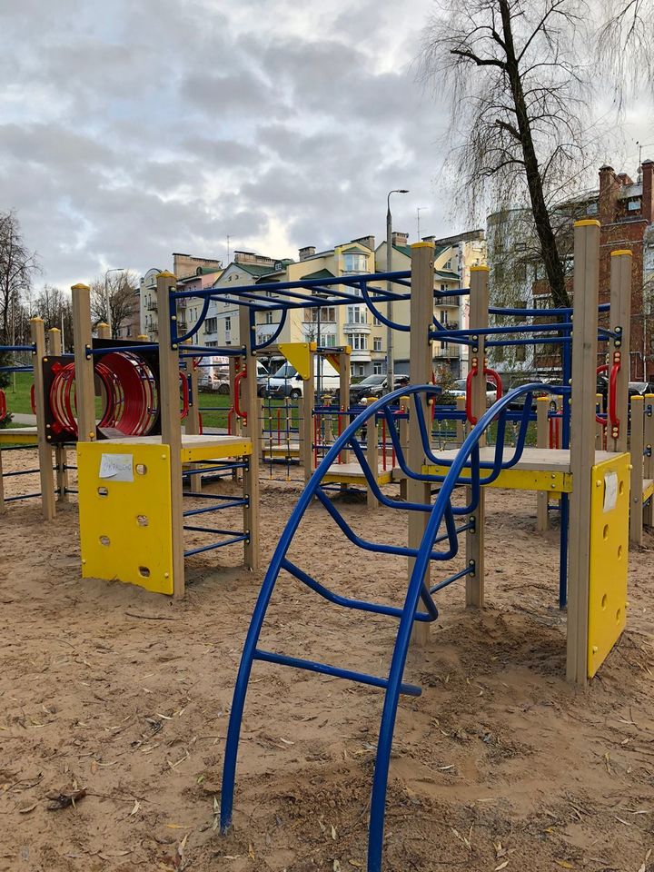 Несколько детских площадок отремонтировали в Пскове, фото-2