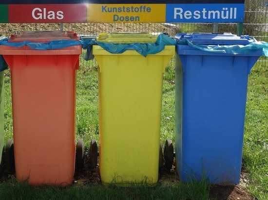 Более 2,5 тысяч синих и оранжевых мусорных контейнеров закупят для Забайкалья