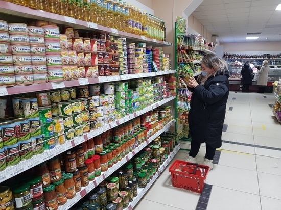 Общественники нашли просрочку в трех магазинах Яр-Сале