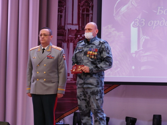 Псковского сотрудника ОМОН представили к государственной награде