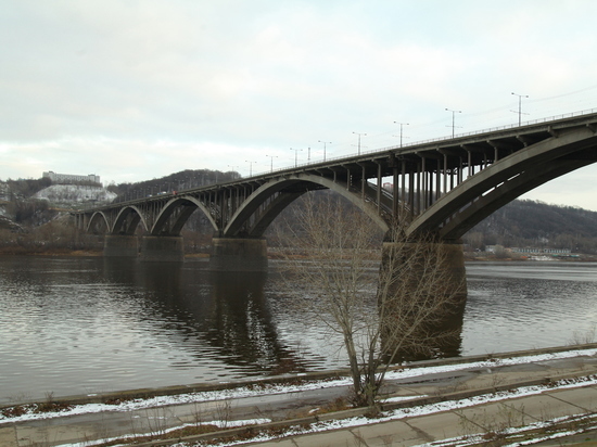 В Нижнем Новгороде ГАЗель едва не слетела с моста