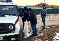 В Кабанском района Бурятии автопатруль вневедомственной охраны заметил мужчину с мешком