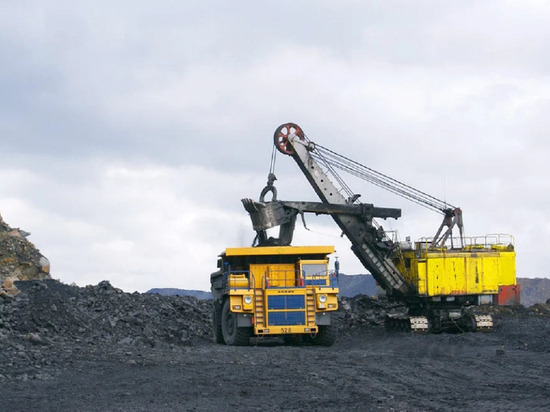 Втридорога: на Алтае сельские жители не могут закупить уголь на зиму