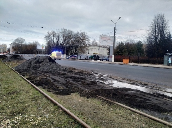 В Твери закатали в асфальт еще одни трамвайные пути