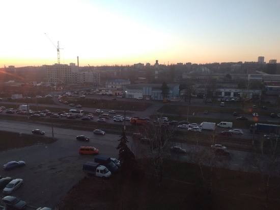 В Курске ДТП привело к коллапсу на въезде в Сеймский округ