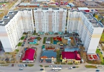 Наверное, многие жители, выходя из квартиры своего дома и сталкиваясь с неуютным и неухоженным двором, мечтают о том, чтобы он стал красивым и благоустроенным ― прямо как в сказке! Однако, реальность сурова и, если не прилагать никаких усилий, мечты, увы, так и останутся мечтами