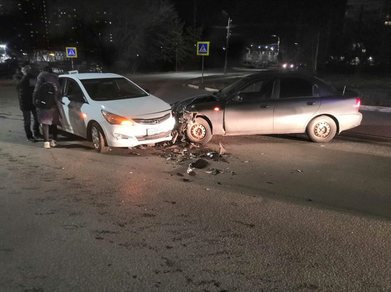 В Рязани при столкновении Chevrolet и Hyundai пострадали двое
