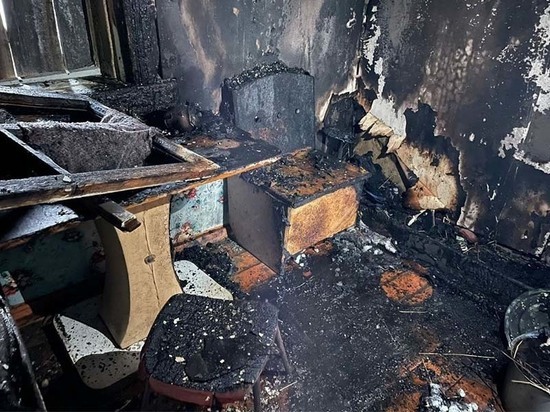 В Заларинском районе соседи спасли из горящего дома двух человек