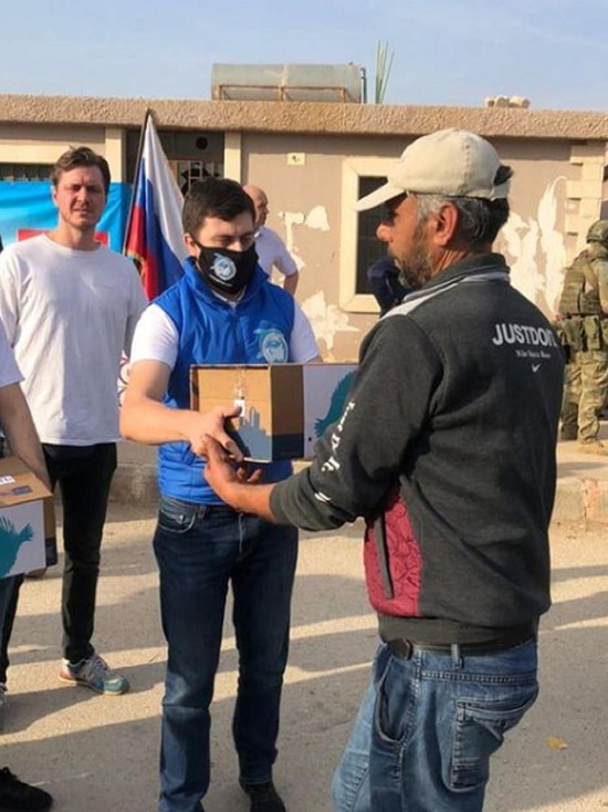 Гуманитарку жителям Сирии с миротворцами из России передал волонтер из ЯНАО
