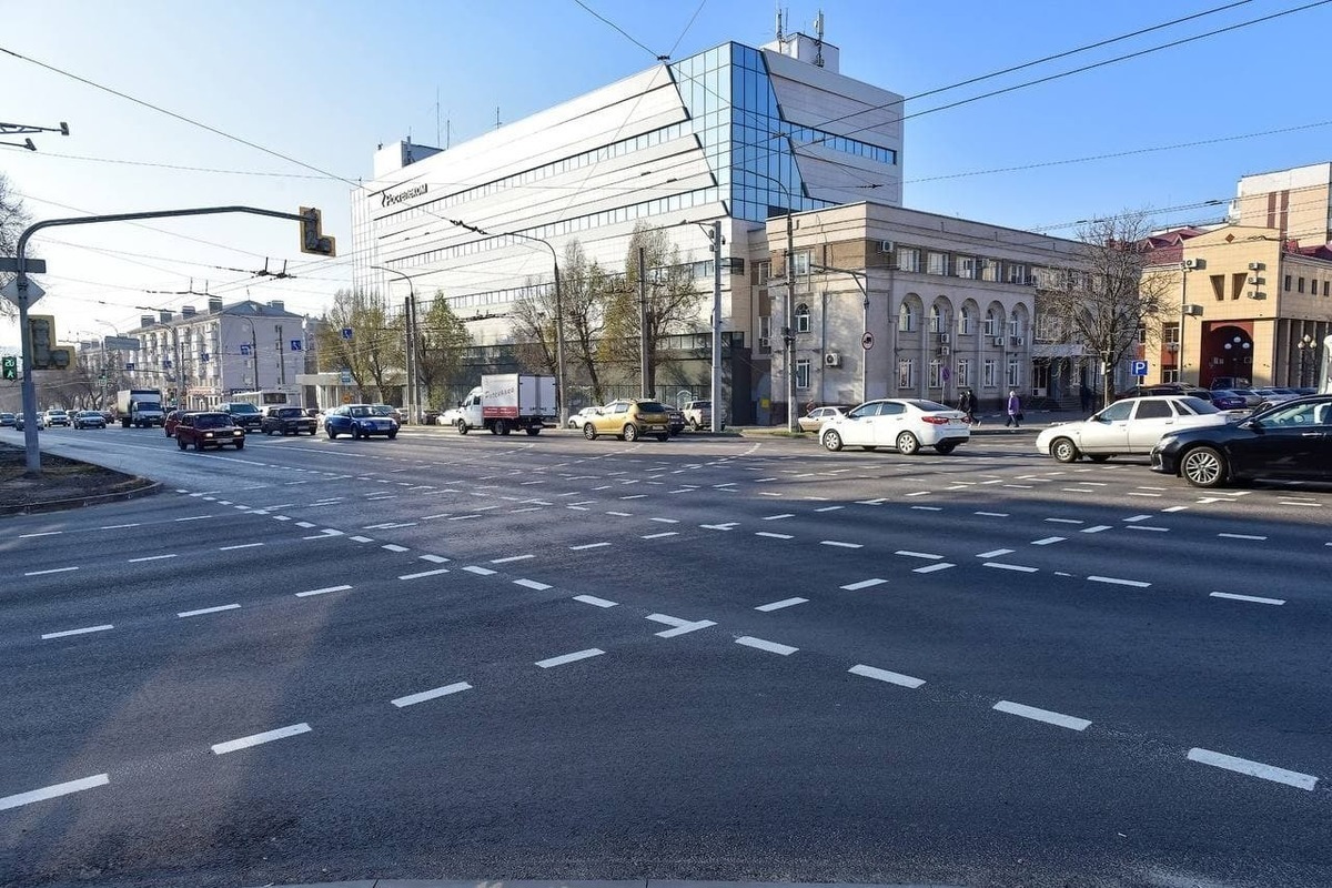 На проспекте Богдана Хмельницкого в Белгороде положили новый асфальт - МК  Белгород