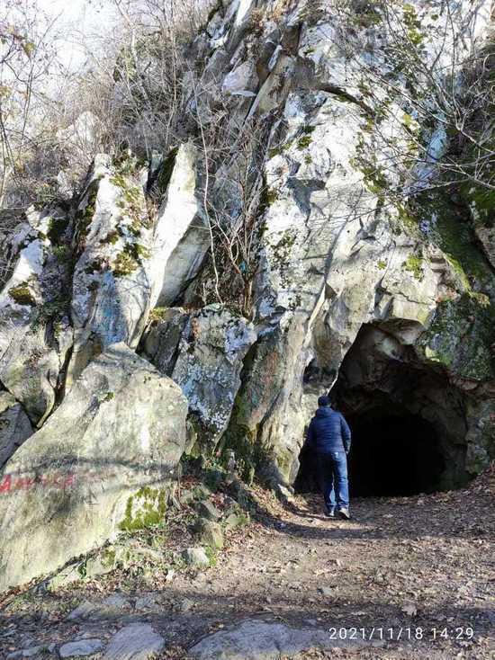 В Железноводске вандалы осквернили пещеру Вечной мерзлоты