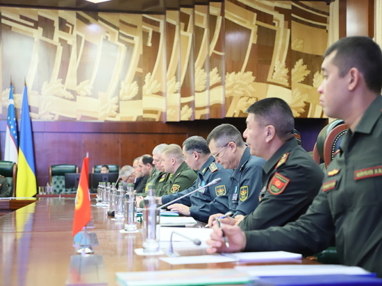 Военачальники стран СНГ обсудили перспективы развития военных багги
