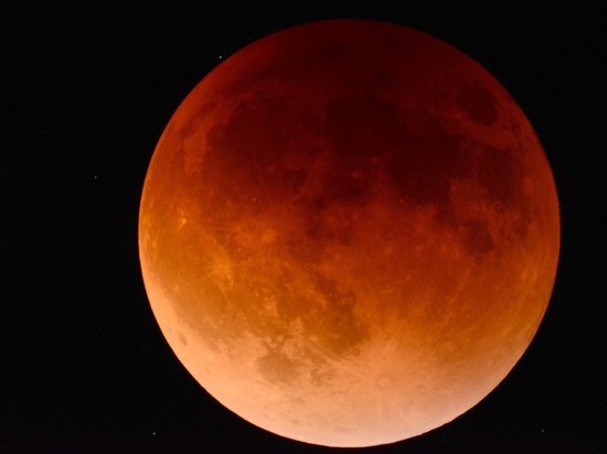 Забайкальцы вечером 19 ноября могут увидеть максимальную фазу затмения Луны