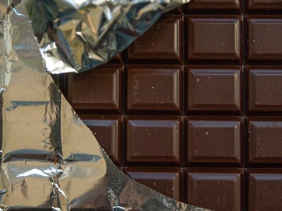 Читинец пытался украсть 40 шоколадок, спрятав их под одеждой
