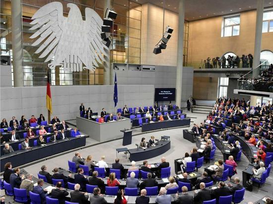Германия: Бундестаг принял новые поправки к закону о борьбе с инфекционными заболеваниями