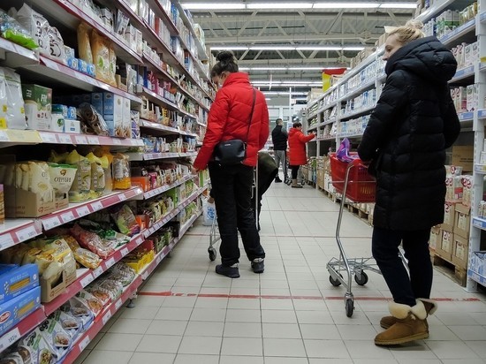 В Щелкове покупатель супермаркета избил женщину за отказ подвинуть тележку
