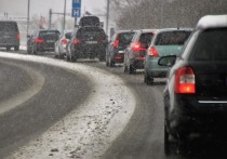 Автоэксперты рассказали, чего категорически нельзя делать с автомобилем в холодное время года.
