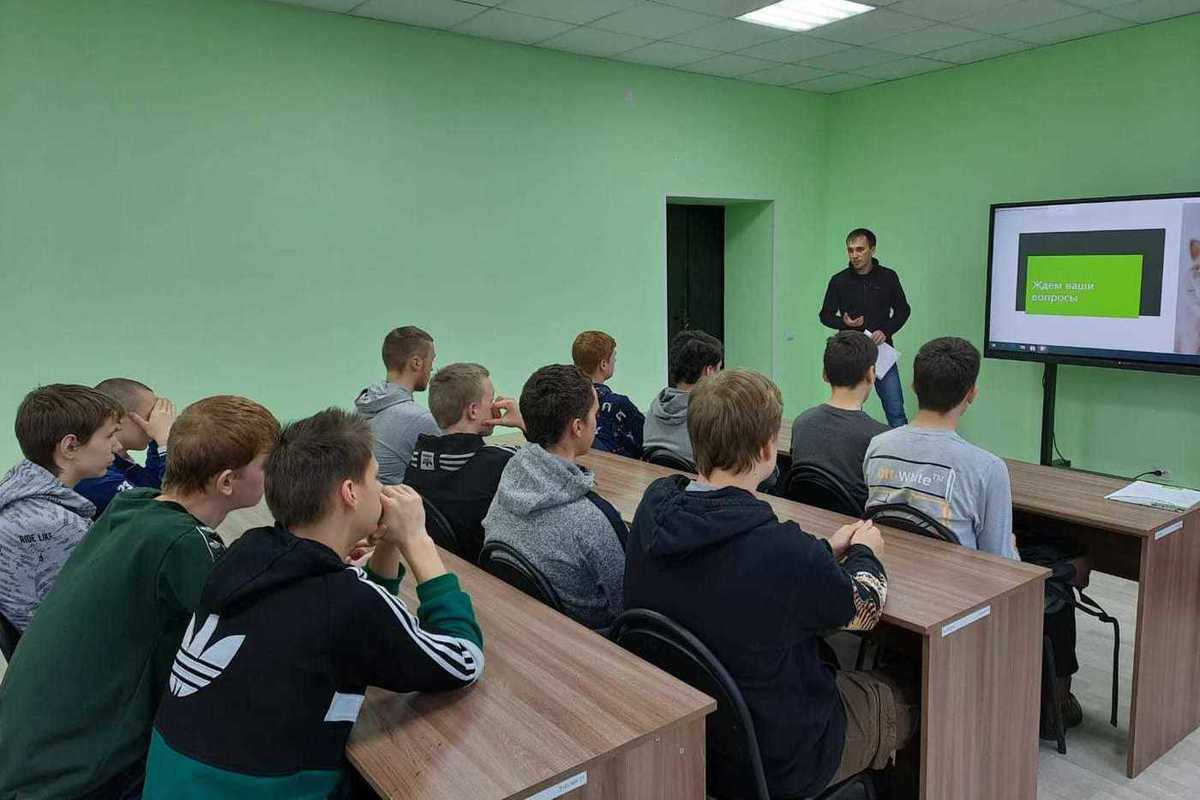 Специалисты компании «Свеза» провели лекцию для студентов Мантуровского политехнического техникума