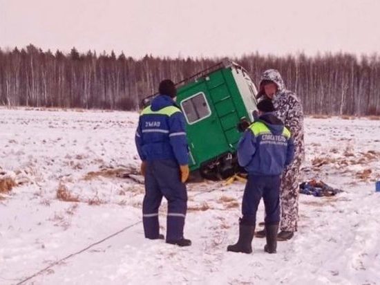 Около Ханты-Мансийска под лед провалился вездеход