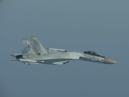 Стратегические самолеты России и Китая пролетели вместе над Японским морем