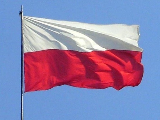 Польша анонсировала приостановку грузового сообщения с Белоруссией в пункте "Кузница"