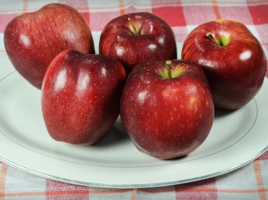 В ЛНР заметили, что яблоки стали дешевле на 1%