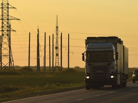 В Татарстане дальнобойщиков начнут предупреждать о ДТП и непогоде по радио
