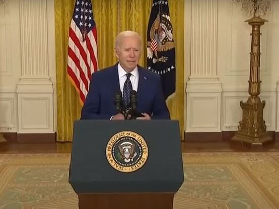 Байден вернулся к обязанностям президента после колоноскопии