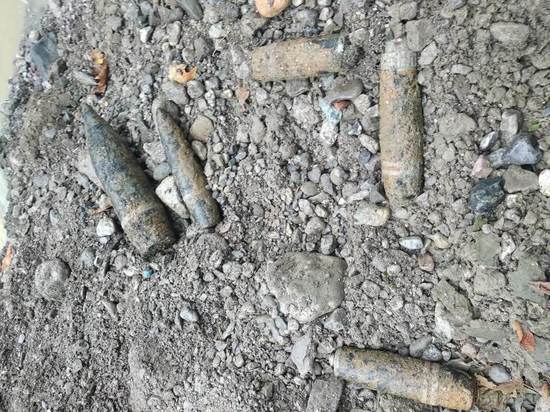 Шесть снарядов времен нашли в Ялте при расчистке русла реки
