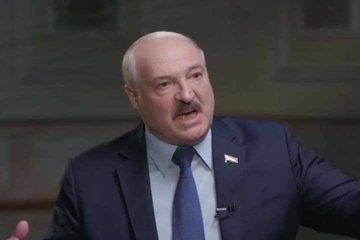 Лукашенко нападение. Мемы с Лукашенко 2022. Лукашенко сейчас покажу. Лукашенко а я сейчас вам покажу.