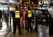 Полиция Лондона сообщает, что в британской столице были задержаны 30 экоактивистов, перекрывших Ламбетский мост