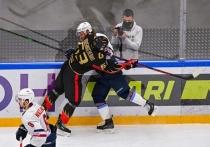 Хоккейная команда «Сокол» вернулась в Красноярск с победой над «Омскими Крыльями»