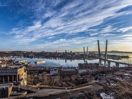 Во Владивостоке из-за циклона временно ограничили движение большегрузов