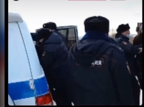 В Улан-Удэ произошло задержание на флэшмобе за отмену QR-кодов