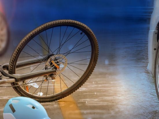 Автомобиль насмерть сбил велосипедиста в Новгородской области