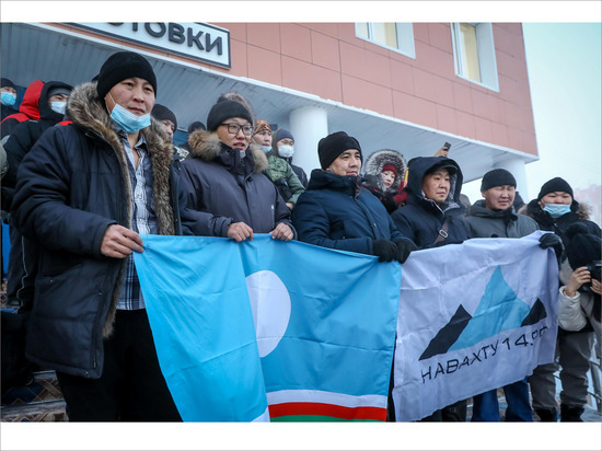 На промышленные предприятия трудоустроились 100 молодых специалистов из районов Якутии