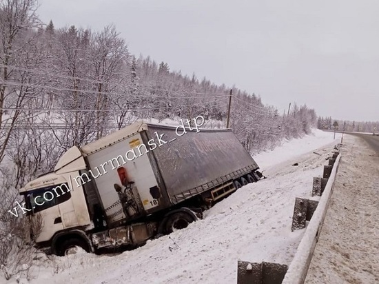 В снежные выходные в Мурманской области произошло 56 ДТП