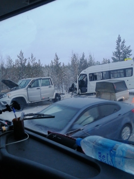 Три человека попали в больницу: появились подробности аварии под Губкинским
