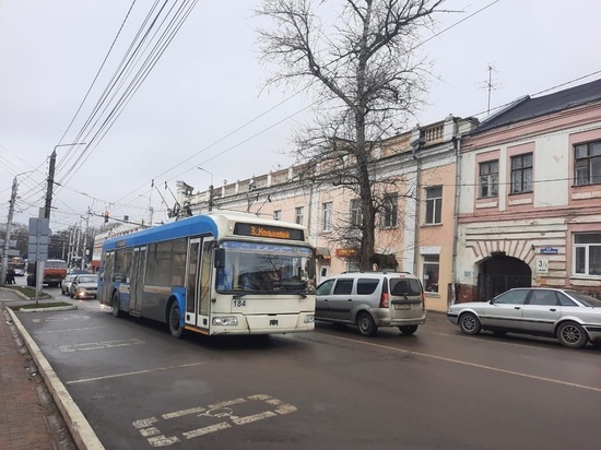 Новость о срочном вызове на работу отстраненных водителей троллейбусов в Калуге назвали фейком