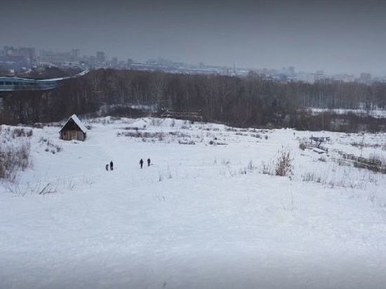 Пляж в Новосибирске завалили строительным мусором