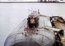 Экс-командующий Северным флотом адмирал Вячеслав Попов в большом интервью, которое он дал РИА «Новости», заявил, что атомная подводная лодка К-141 «Курск» погибла в результате столкновения с субмариной НАТО