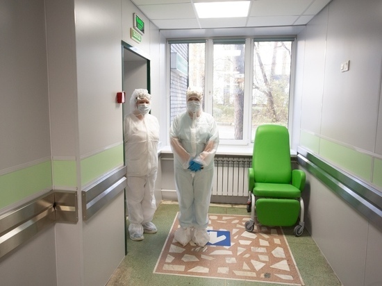 Врач из Новосибирска опроверг слухи о «лечебном свойстве» алкоголя при COVID-19