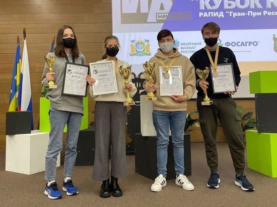Три «золота» и «бронзу» взяли на соревнованиях РФ шахматисты из ЯНАО