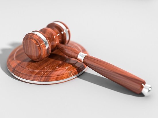 Суд в Бурятии избавил бульдозериста от уплаты ущерба за подтопленный бульдозер