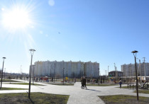 В Астрахани подходит к концу реконструкция сквера около школы №9, которая расположена в Трусовском районе