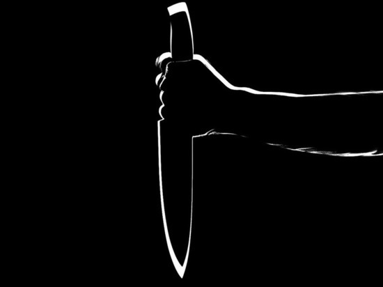 В Можгинском районе мужчина напал с ножом на пенсионерку и ограбил ее