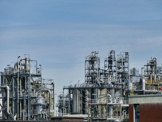 Байден объявил о выпуске 50 млн баррелей нефти из стратегических запасов
