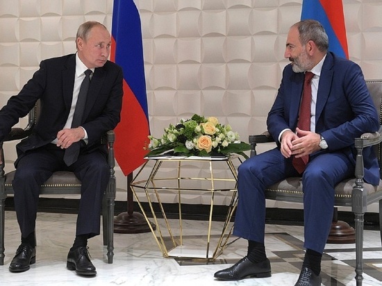 Кремль анонсировал переговоры Путина, Пашиняна и Алиева в Сочи